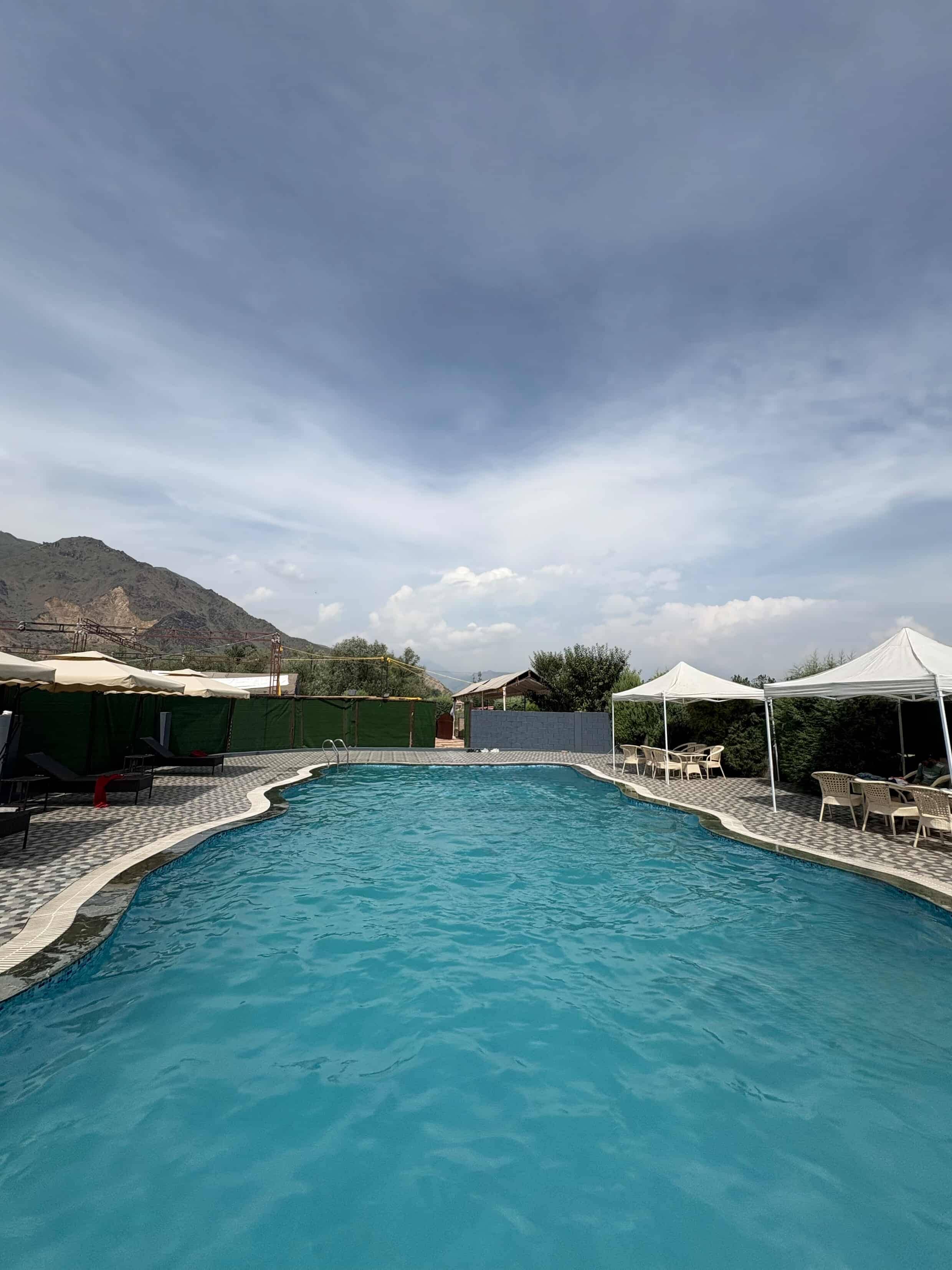 The Countryside Resorts (2 min drive to Railway station) - Tap to explore photos