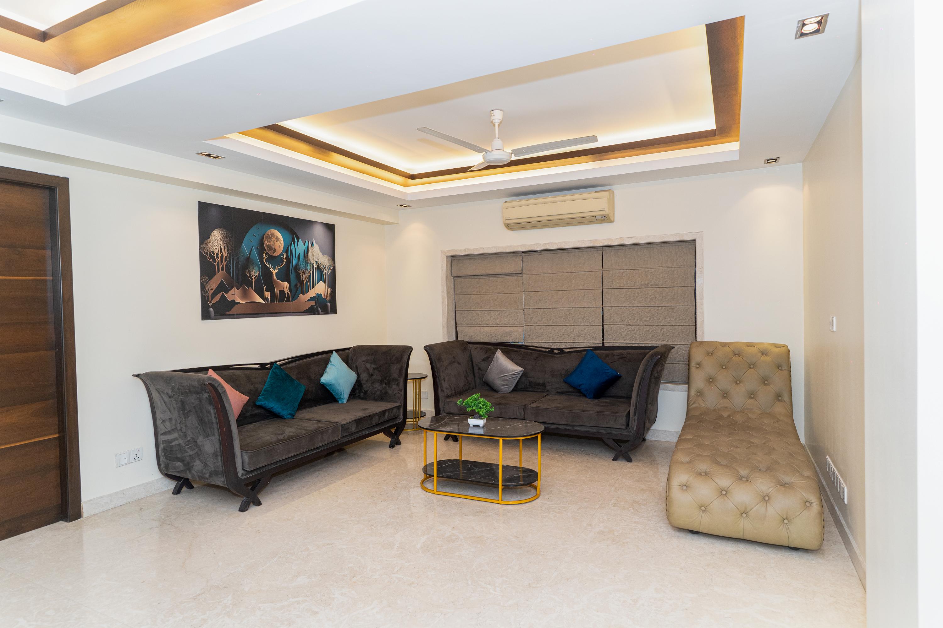 Urban Luxury by JadeCaps | Nr Birla Mandir | 3BHK - Tap to explore photos