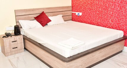 HOTEL MADHUWAN VIHAR Room Type - Deluxe Room