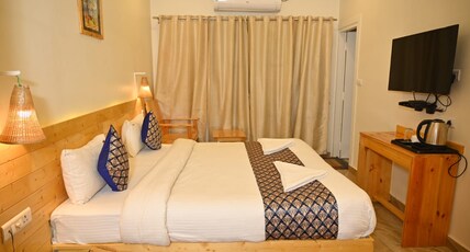 Hotel Ganga Garden Room Type - Deluxe Room