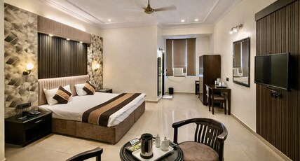 Hotel Perfect, Karol Bagh Metro Room Type - Super Deluxe Room