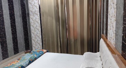 Hotel Shyam Palace Room Type - Common Room with Balcony