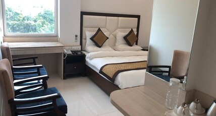 Lemon Green Inn - Opp Max Saket Room Type - Deluxe Room