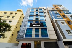Rooms of Super Townhouse Sarath City Mall Hyderabad Formerly Green Leaf