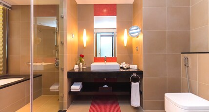 Crowne Plaza Riyadh RDC Hotel & Convention, an IHG Hotel Room Type - 2 Twin Standard Garden View Crowne Plaza Riyadh RDC Hotel & Convention, an IHG Hotel Room Type - 2 Twin Standard Garden View