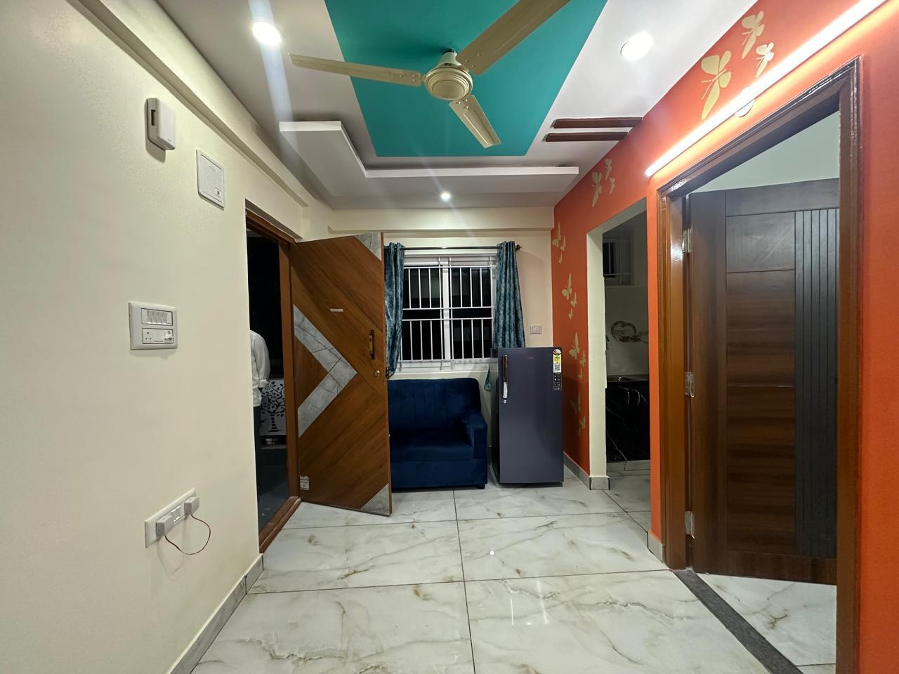 1BHK FULLY FURNiTURE FLAT AT BTM LAYOUT - Tap to explore photos