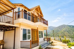Jusgar Homestay 2BHK- GF in Lansdowne by Homeyhuts