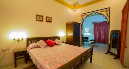 Hotel Mahendra Prakash Room Type - Deluxe Double Twin Room