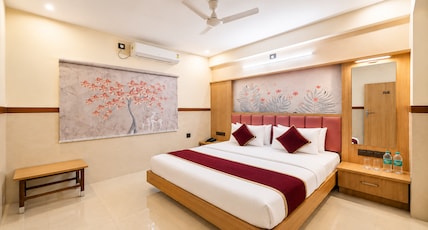 GoHotels Shreenidhi Dwarka Room Type - Deluxe Room GoHotels Shreenidhi Dwarka Room Type - Deluxe Room