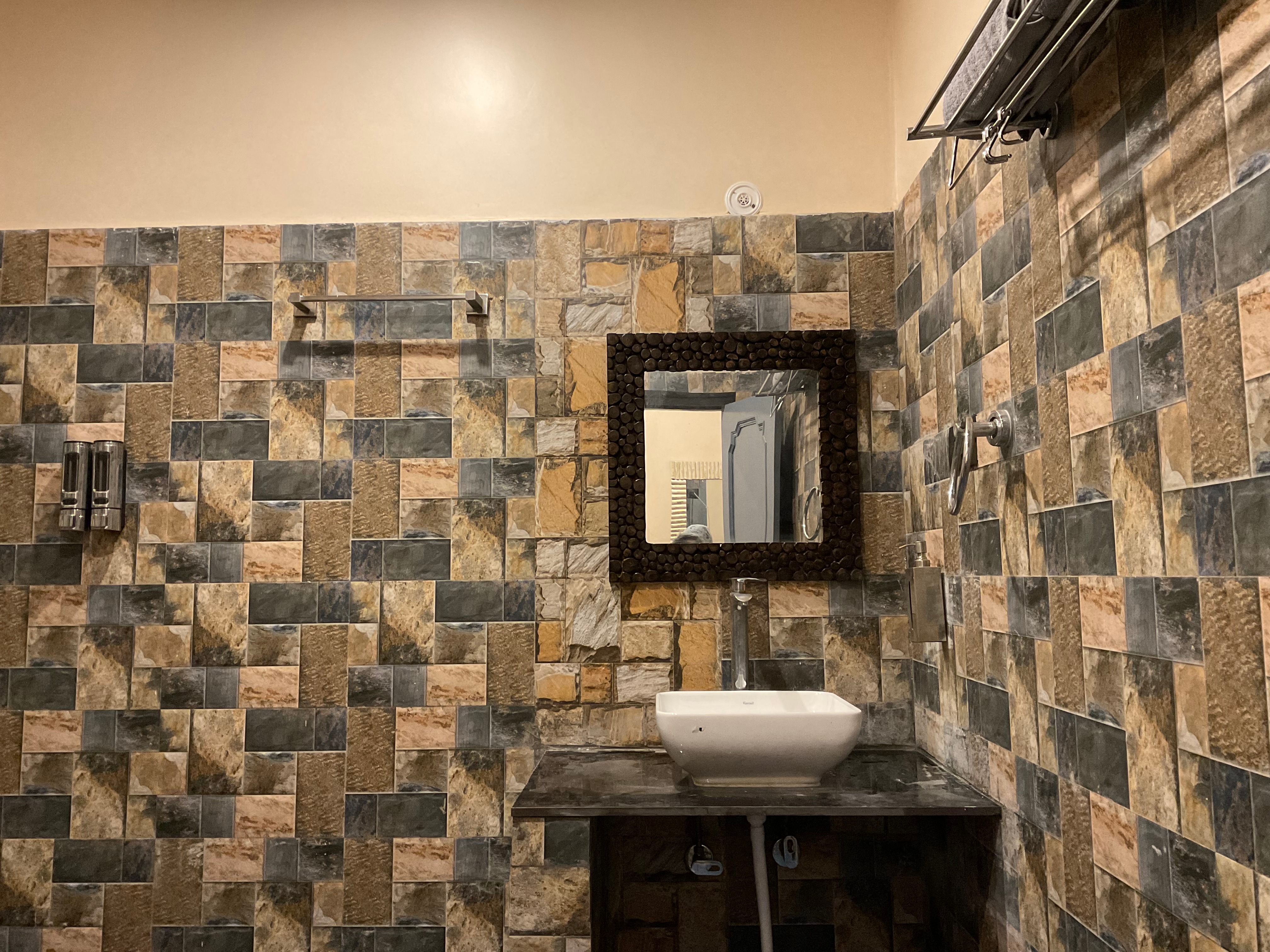 Green Pigeon Homestay and Cafe - Tap to explore photos