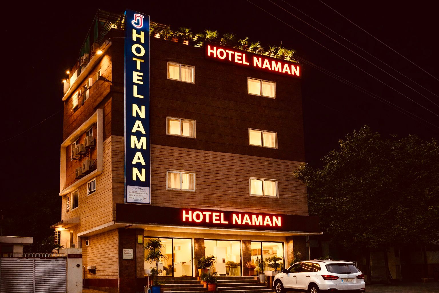 Hotel Naman (Manav Stays) Udaipur - Tap to explore photos