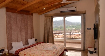 Motel Tanya Resort-Near Veer Singh Palace Room Type - PREMIUM ROOM