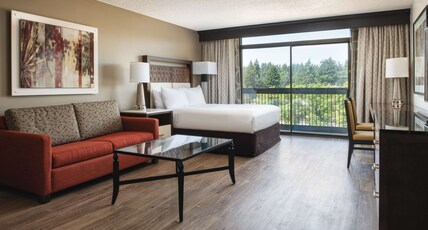 Hilton Bellevue Room Type - 1 QUEEN BED STUDIO SUITE