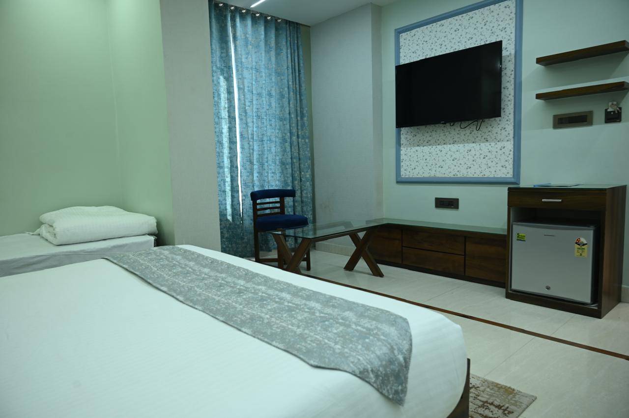 Vinayak Hotel & Restaurant - Tap to explore photos
