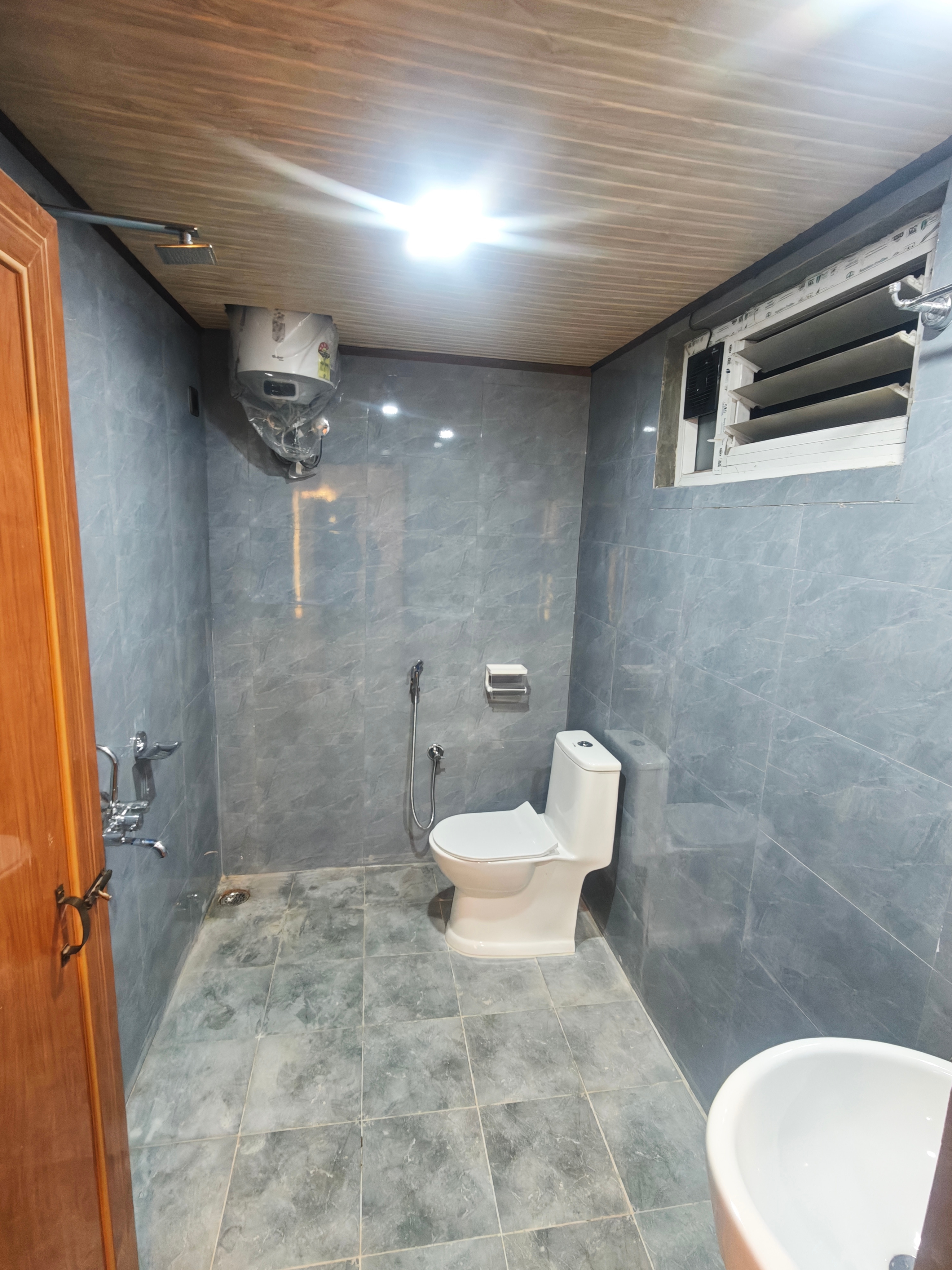 Offtracker bunks and stays - Tap to explore photos