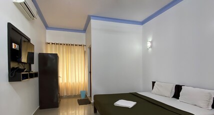 Chaandhni Lake View Room Type - Deluxe Room AC