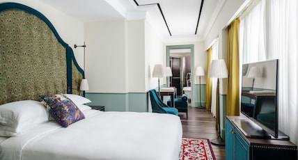 Maxwell Reserve, a Marriott Autograph Collection Hotel Room Type - Le Colonial Deluxe King Room including Club Lounge Access Maxwell Reserve, a Marriott Autograph Collection Hotel Room Type - Le Colonial Deluxe King Room including Club Lounge Access