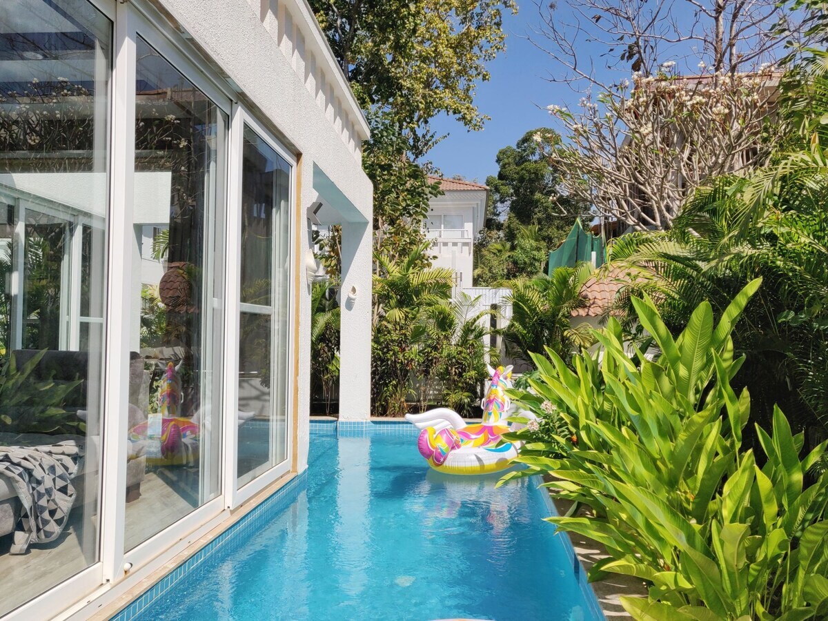 Hireavilla | Rehmyra - 3BHK with Private Pool in Assagao - Tap to explore photos