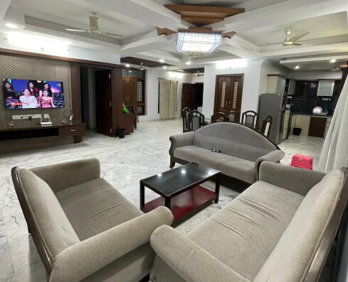 Spacious 3bhk near AMB - Tap to explore photos