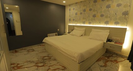 Hotel Shri Rajkamal Room Type - Deluxe Rooms