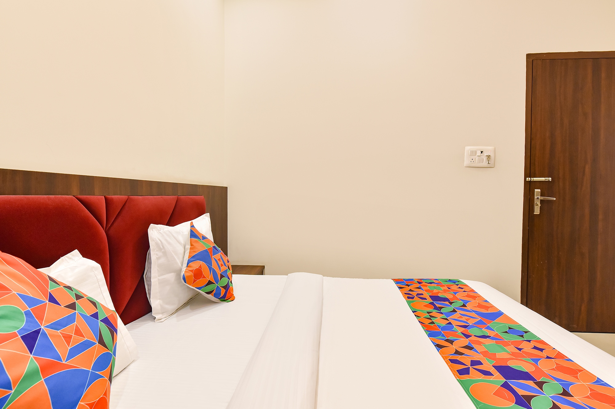 FabHotel Golden Sapphire - Tap to explore photos