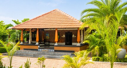 Chettinad Villa 1BR Near ECR -Chennai by Homeyhuts Room Type - Prabanch Garden 1BR Farmstay