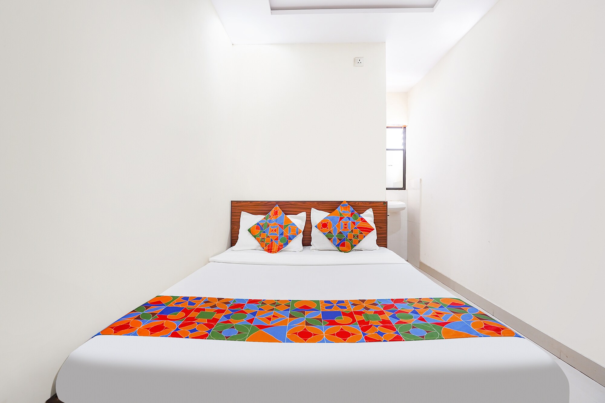 FabHotel Nutan Lodging - Tap to explore photos