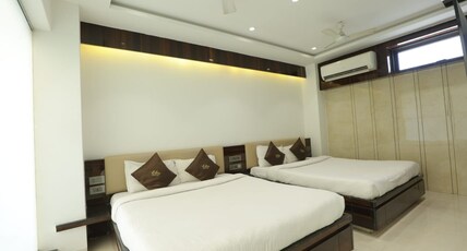 Hotel Elite, Vesu City Centre Room Type - Super Deluxe Room