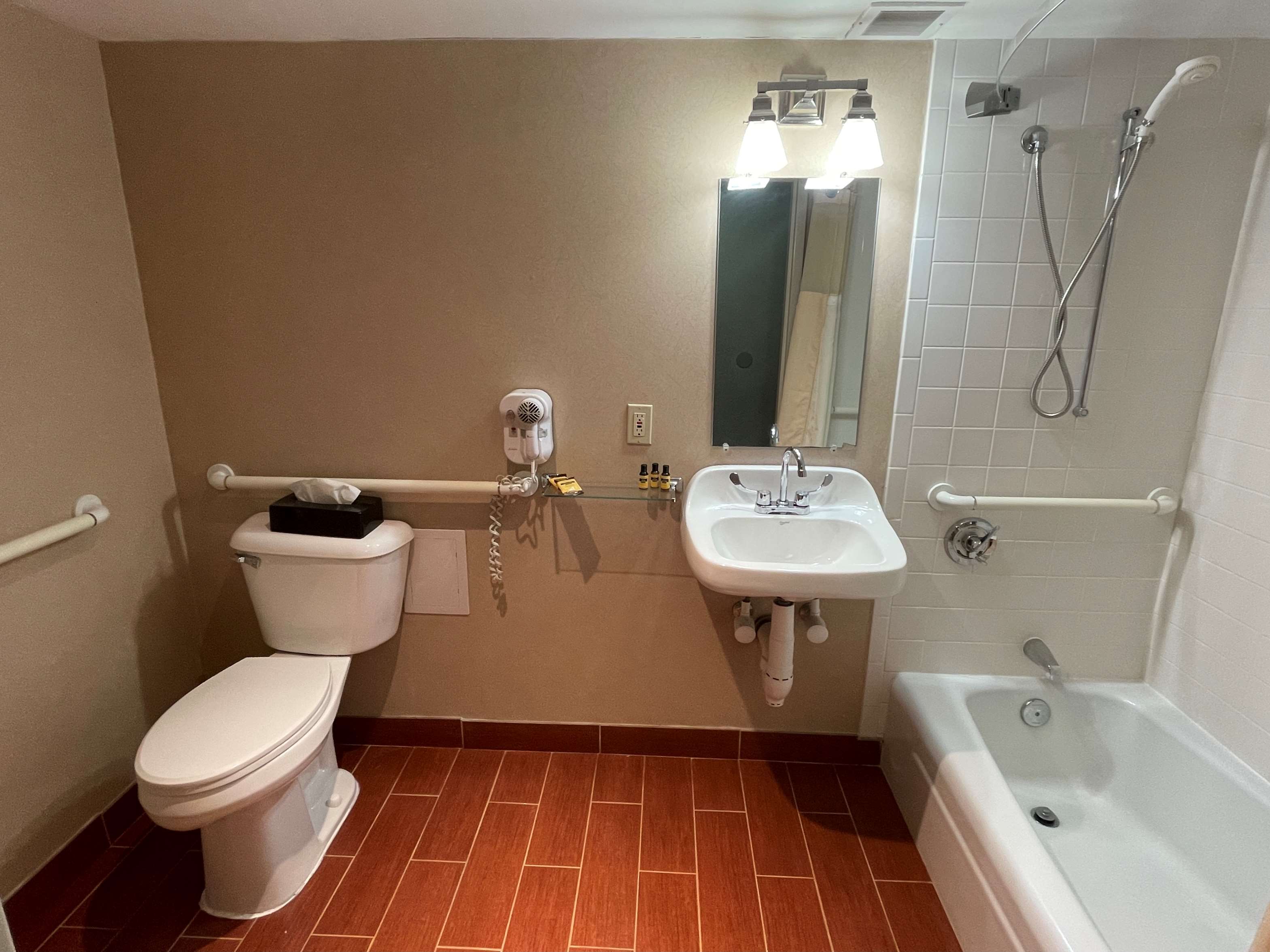 Best Western Plus Waterville Grand Hotel - Tap to explore photos