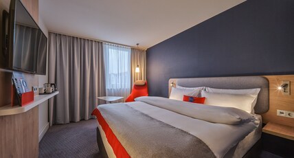 HOLIDAY INN EXPRESS DUSSELDORF - CITY NORTH Room Type - 1 Queen Bed Standard