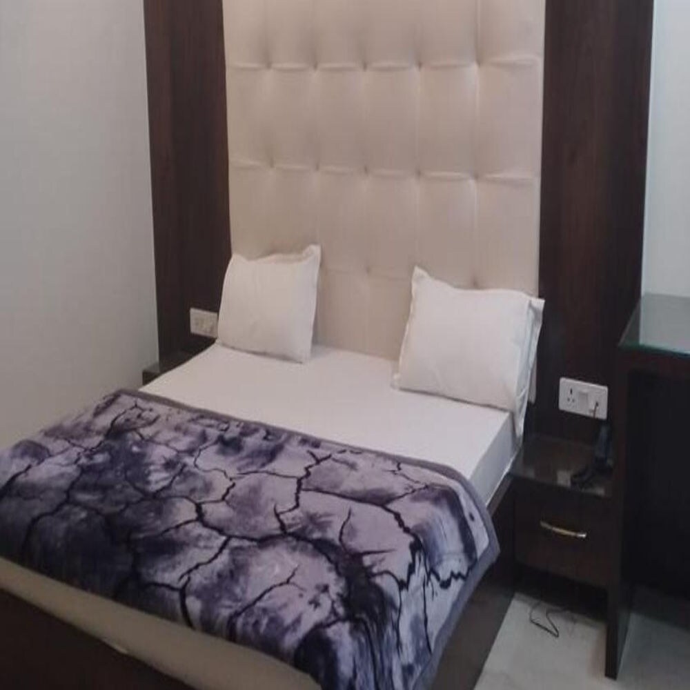 Hotel Udayraj By WB Inn - Tap to explore photos