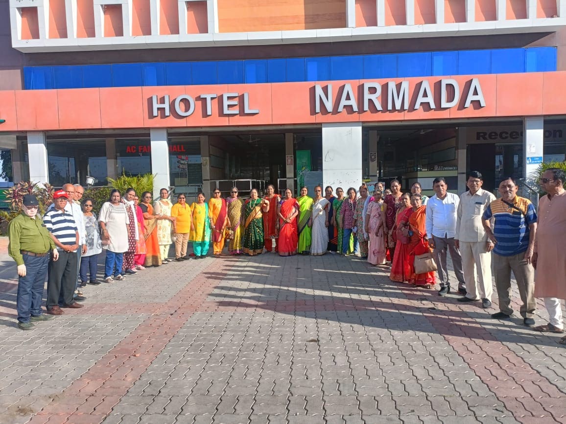 Hotel Narmada - Tap to explore photos