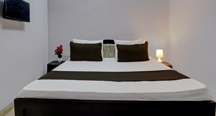 OYO 822781 Royal Paradise Room Type - Classic