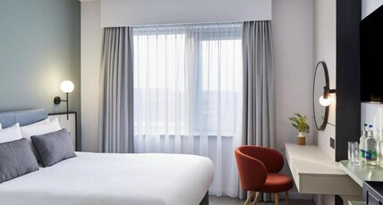 Leonardo Hotel Dublin Parnell Street Room Type - Executive Room - with Super King bed