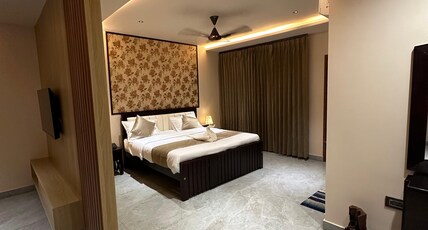 Woods N Wilds Room Type - Executive Suite with balcony
