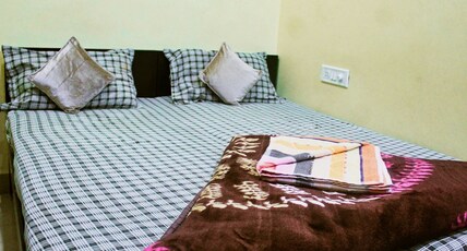 Mansarovar Guest House Room Type - Basic Double Bed NON A/C Room
