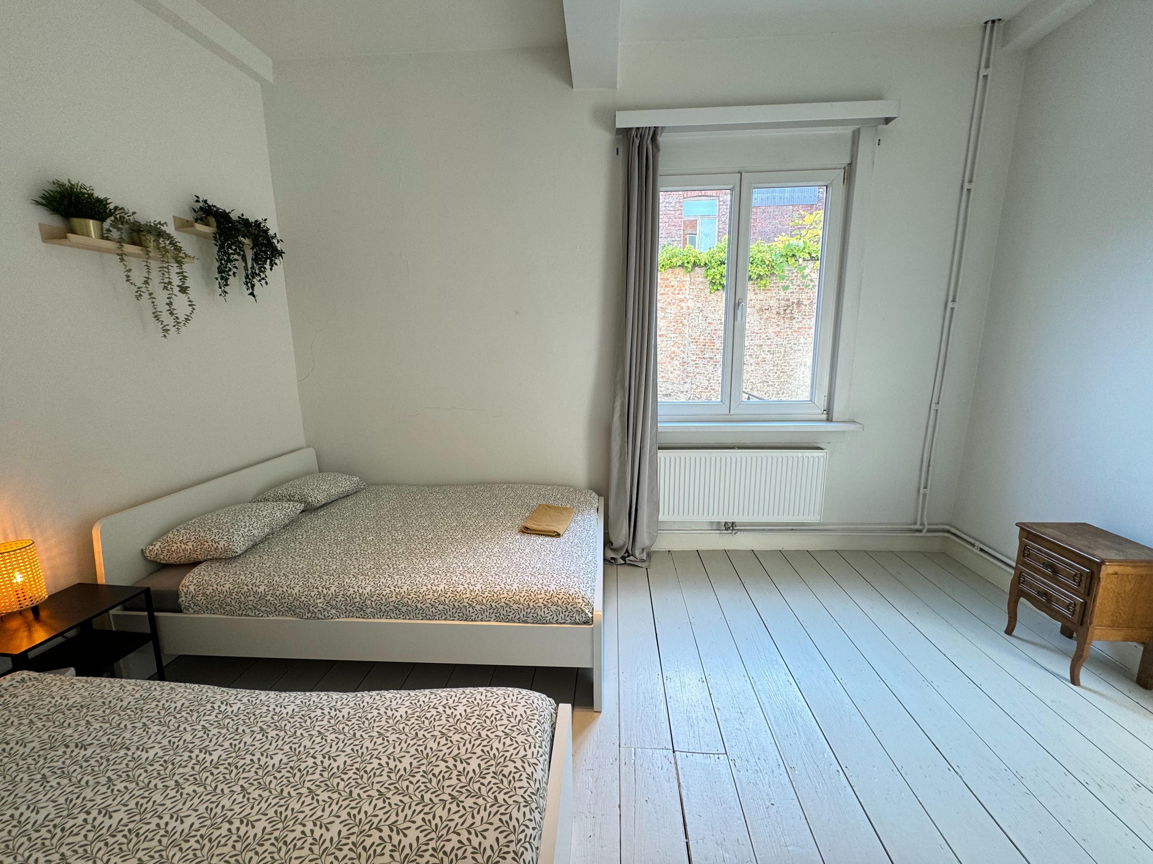 Antwerp Old Town 2-Bedroom - Tap to explore photos