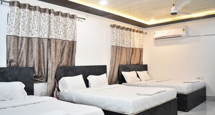 Shiva Residency | Bed & Breakfast Room Type - 6-Double Bedded | Attached Washroom