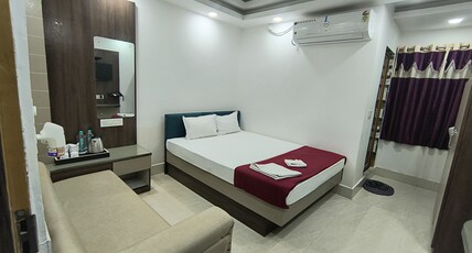 HOTEL AKASH GANGA Room Type - DOUBLE BED AC SUPER DELUXE