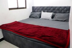 Hotel Narmada Palace