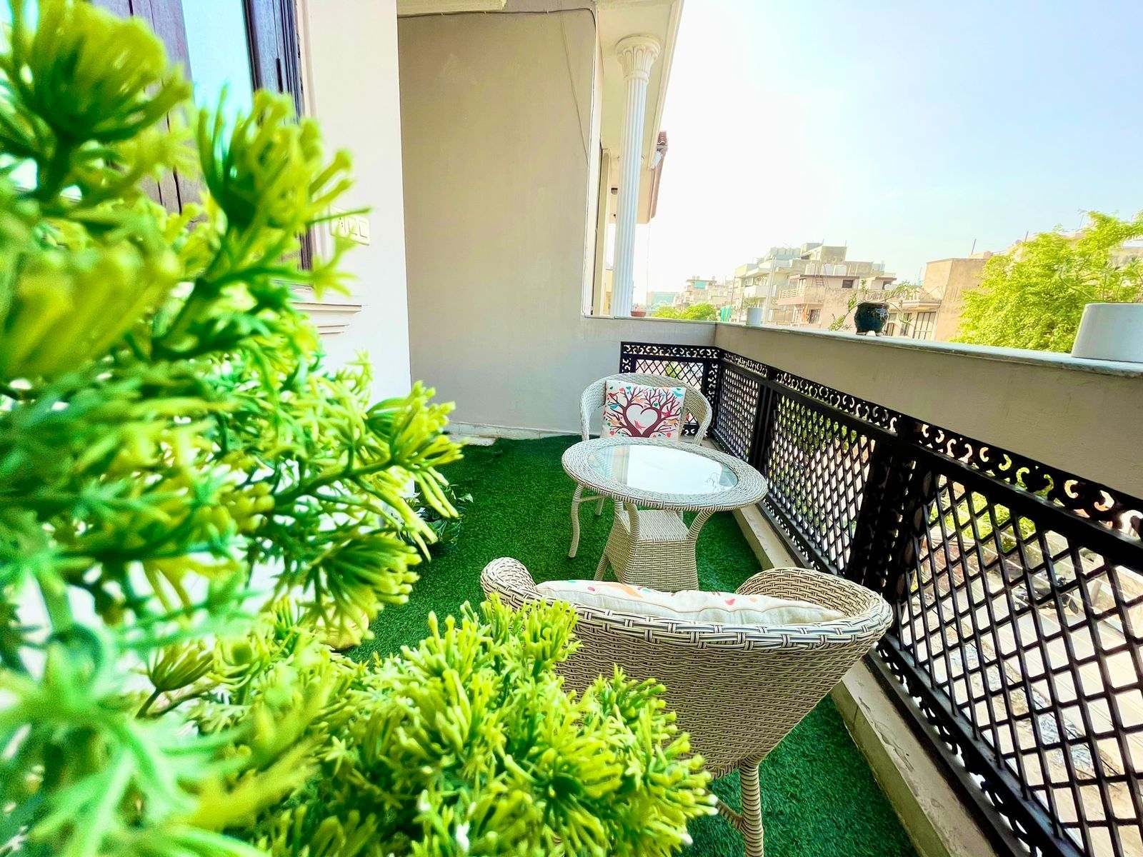 Instay 2778 Secure serene 2BHK Apt. - Tap to explore photos