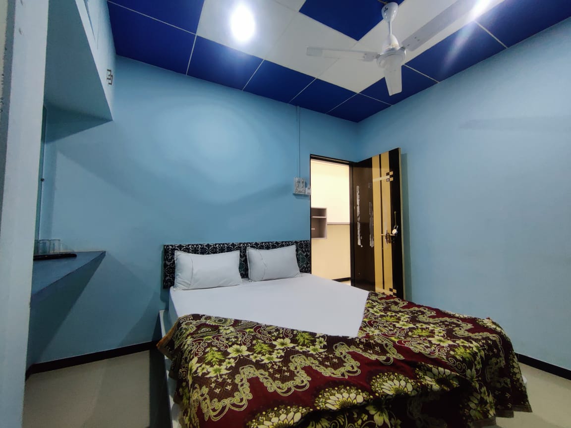 Hotel Medanta Inn - Tap to explore photos