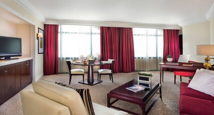  Movenpick Grand Al Bustan Room Type - Deluxe Suite