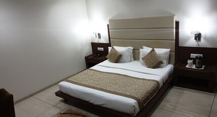 HOTEL JAYSON Room Type - Business Room (As Per Available We Allot King or Twin)
