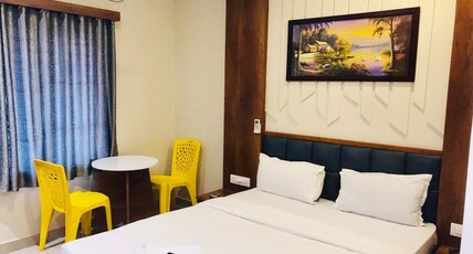Hotel Plaza Avenue Room Type - Twin bed Ac room