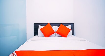 7 HOTEL Room Type - Standard Double Room