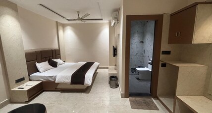 HOTEL SHIVA INN Room Type - Super Deluxe