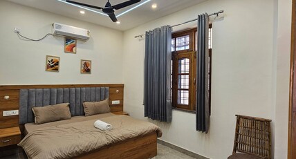 Aarunya Stays Room Type - Executive Room