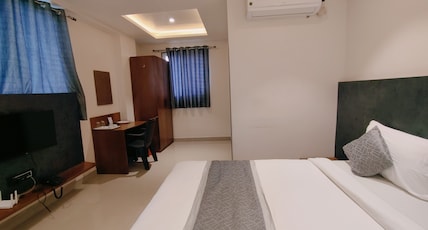 Sanskruti Grand Executive Room Type - Standard AC Room Sanskruti Grand Executive Room Type - Standard AC Room