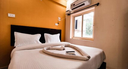 Hotel Candolim Aloft Room Type - Budget Double Room